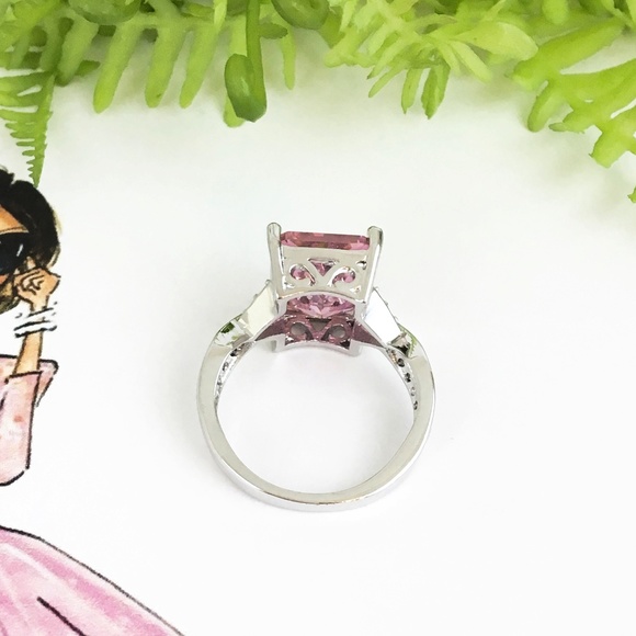Pink Zircon White Gold Ring - Picture 4 of 4